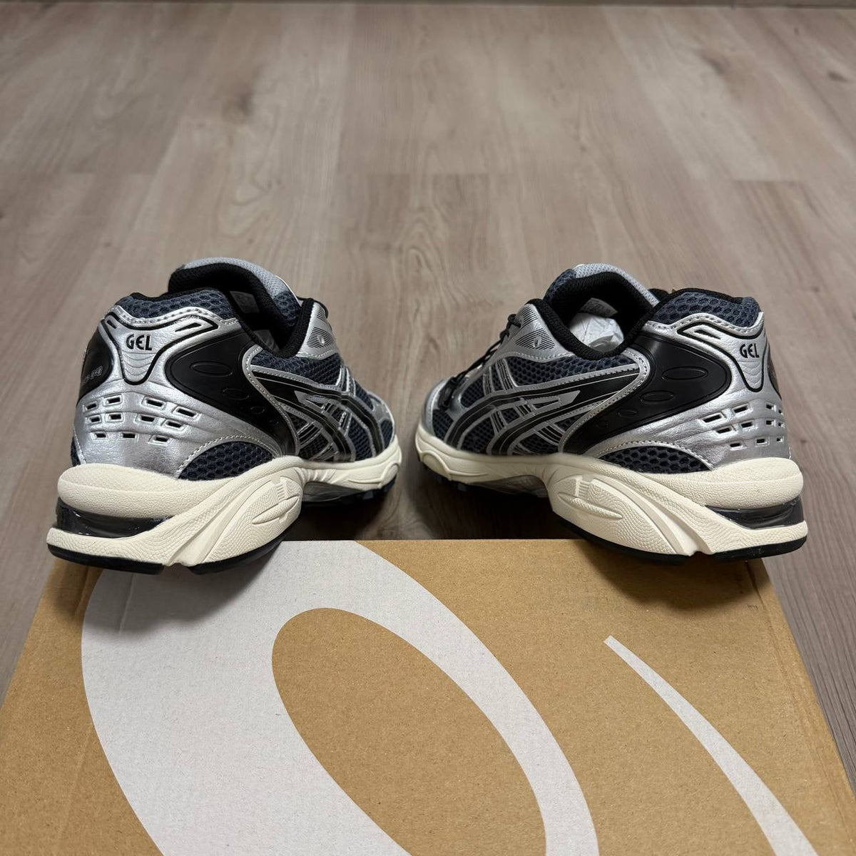 Zapatilla Asic Gel Suela Beige